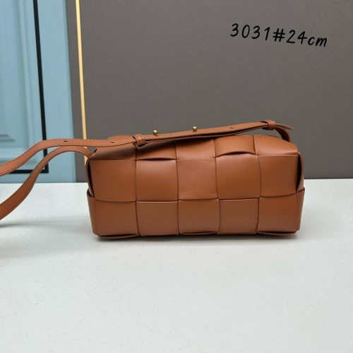 보테가베네타 브릭 카세트백 24cm [브라운]