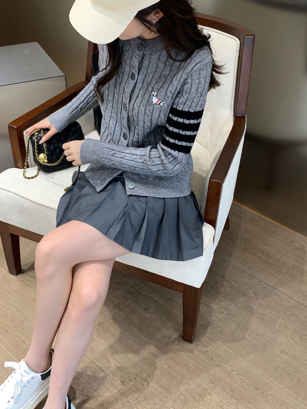 긴팔 티셔츠 모델 착용 이미지-S46L13