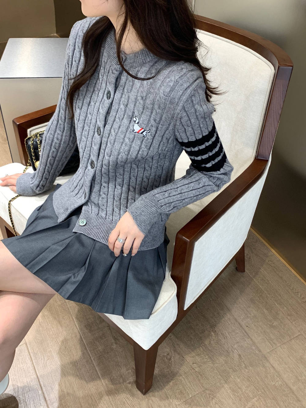 긴팔 티셔츠 모델 착용 이미지-S46L10