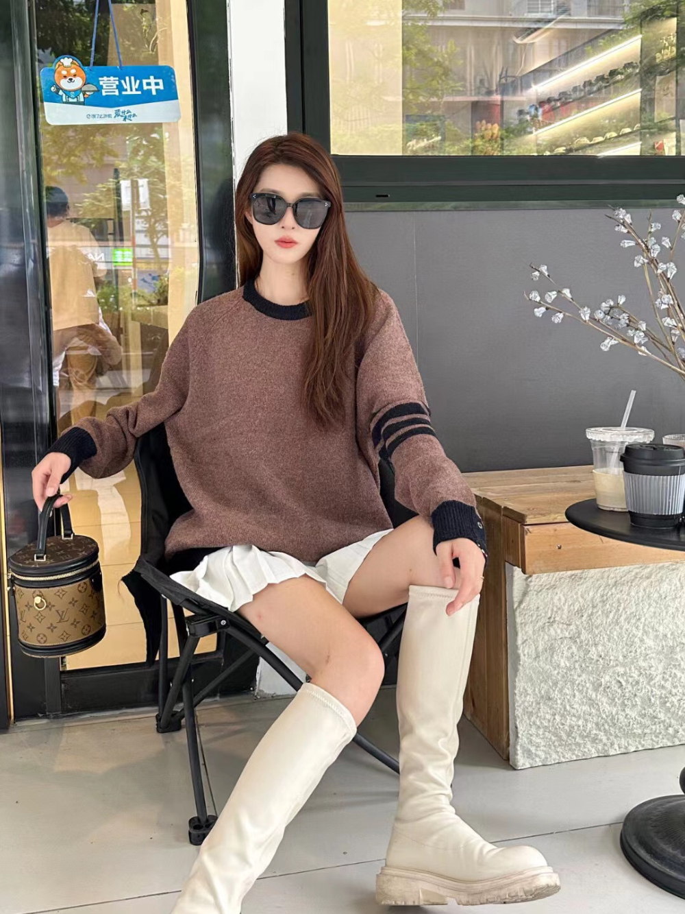긴팔 티셔츠 모델 착용 이미지-S55L12
