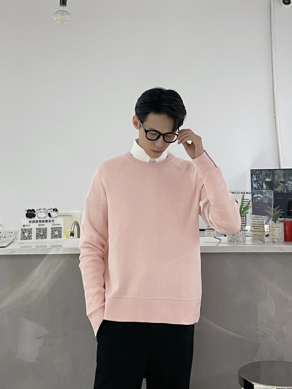 긴팔 티셔츠 모델 착용 이미지-S914L15