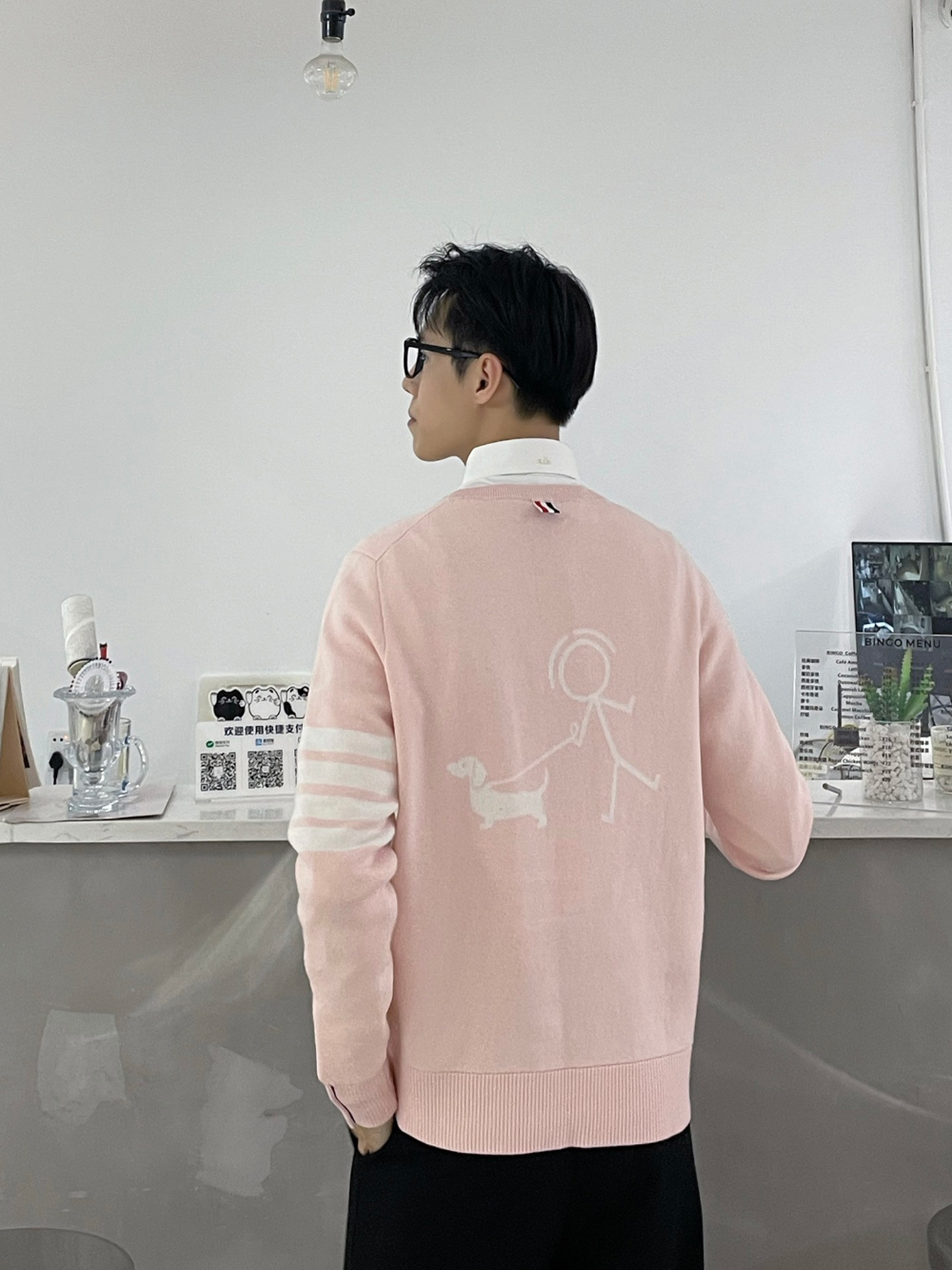 긴팔 티셔츠 모델 착용 이미지-S914L8