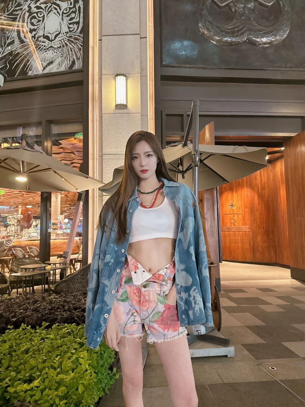 미니 스커트 모델 착용 이미지-S1240L21
