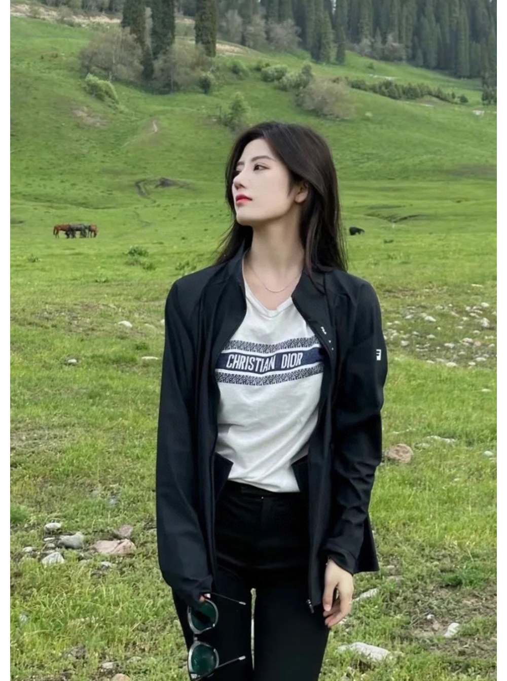 반팔 티셔츠 모델 착용 이미지-S1233L10