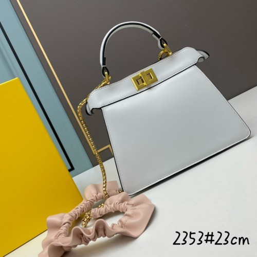 펜디 피카부 ISeeU 23cm [화이트]