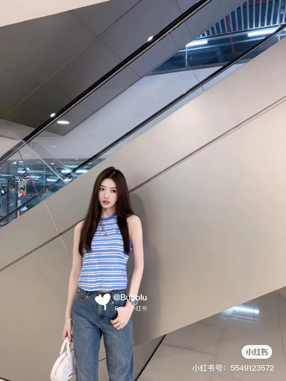 가방 모델 착용 이미지-S76L14
