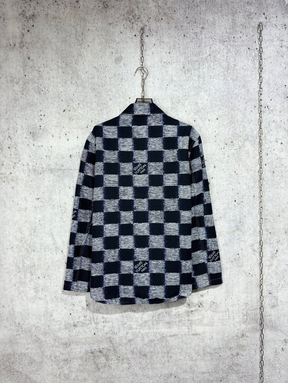 긴팔 티셔츠 차콜 색상 이미지-S149L18