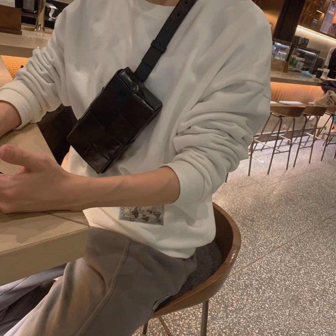 JJ884477383914_content_1.jpg
